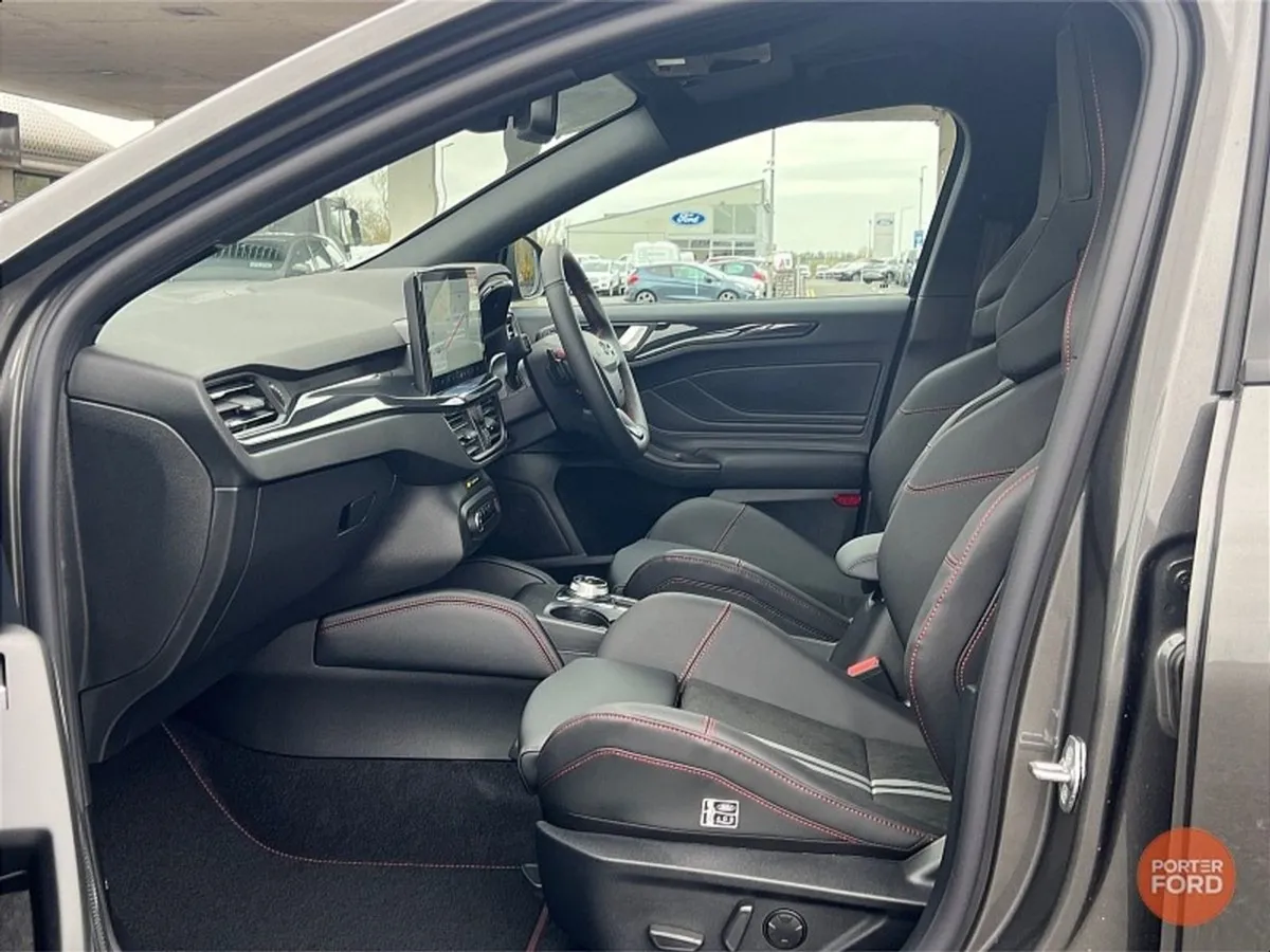 Ford Focus 2.3 Ecoboost ST 280PS - Image 4