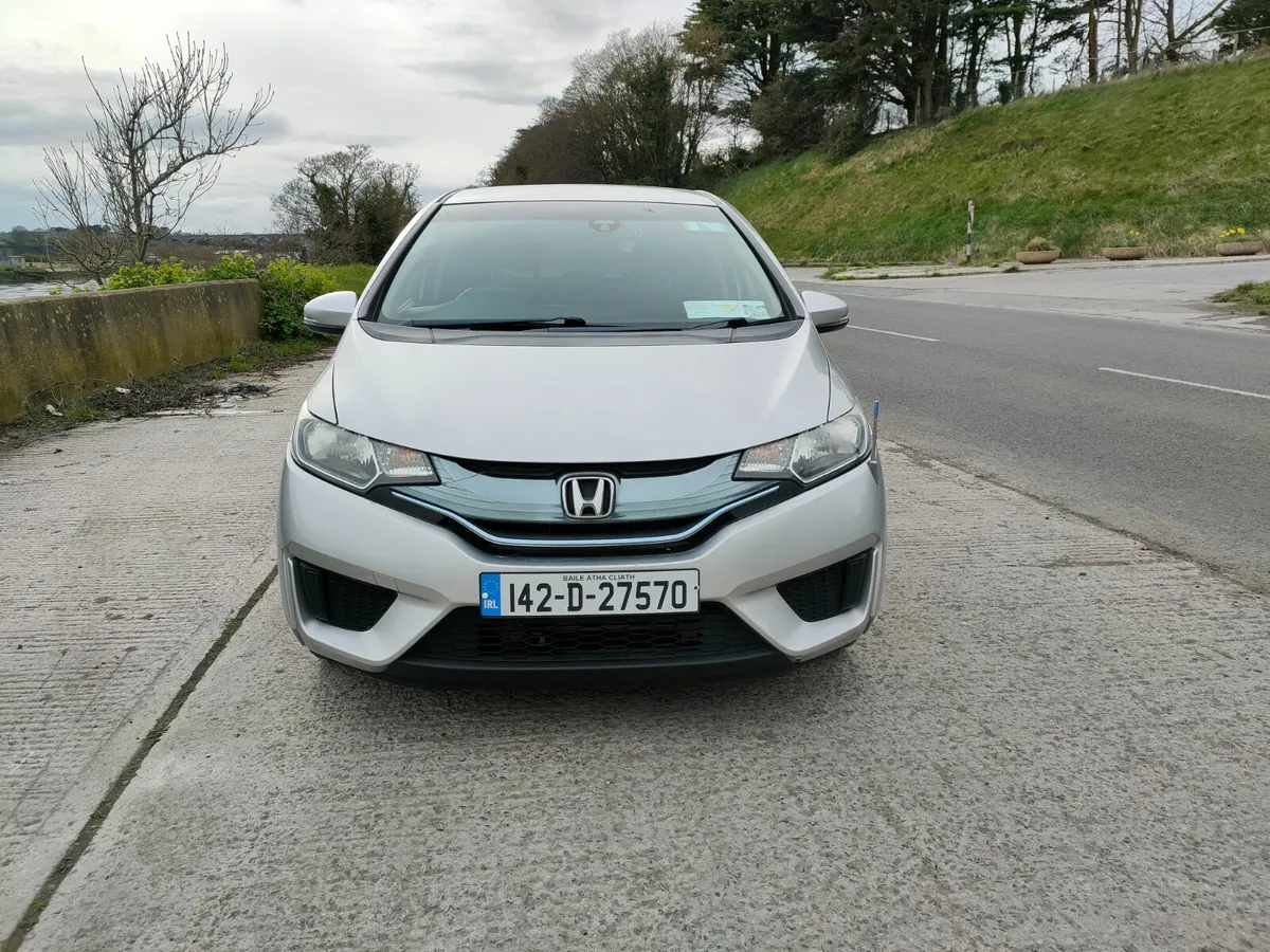Honda Fit 142 reverse cam and parking sensor - Image 1