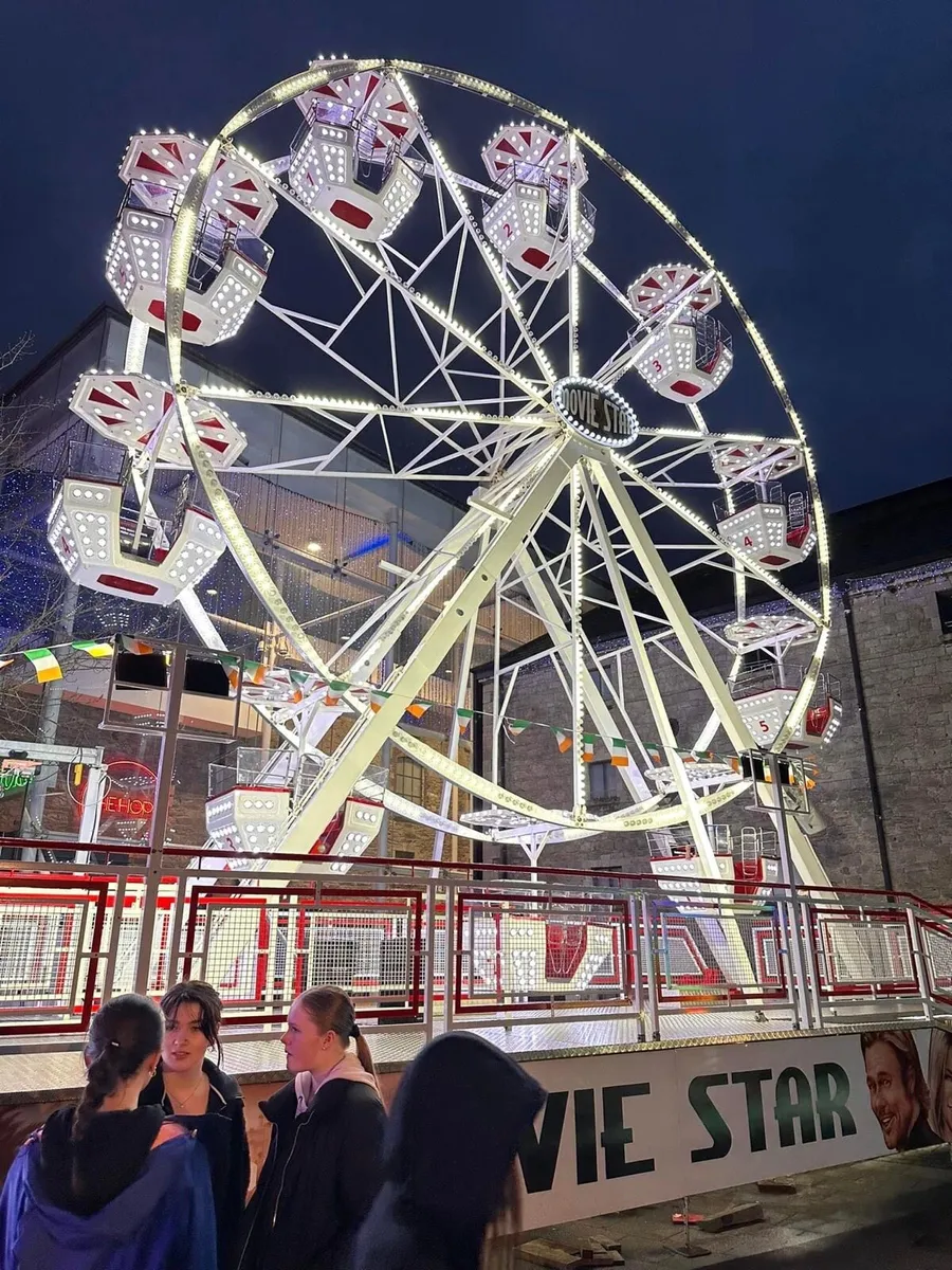 Ferris wheel For Hire