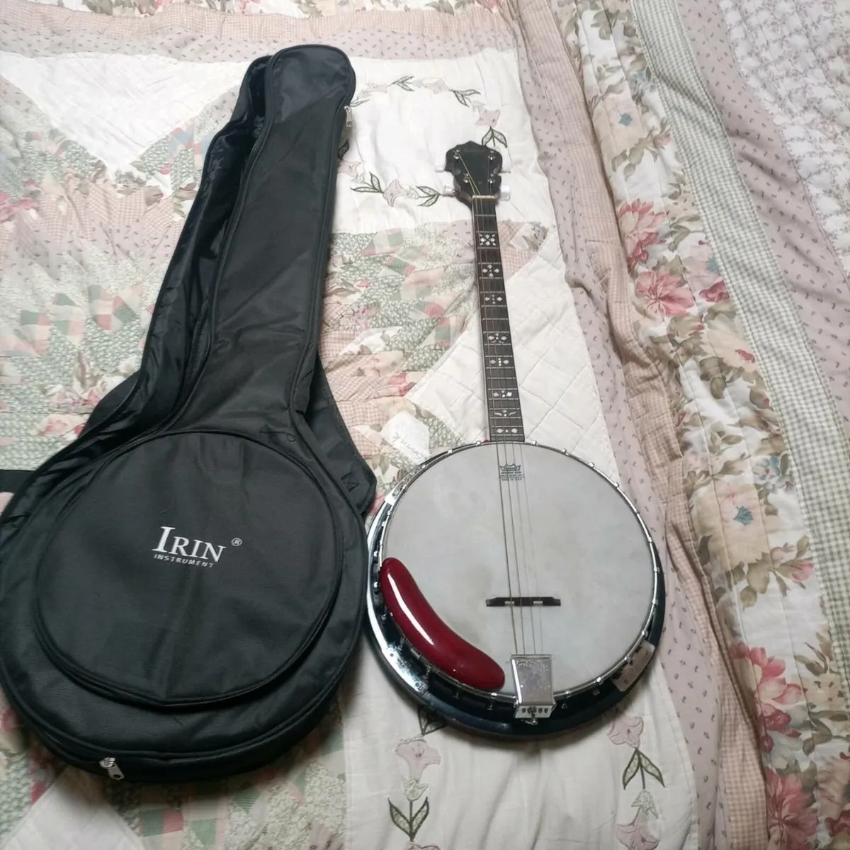 Tenor banjo