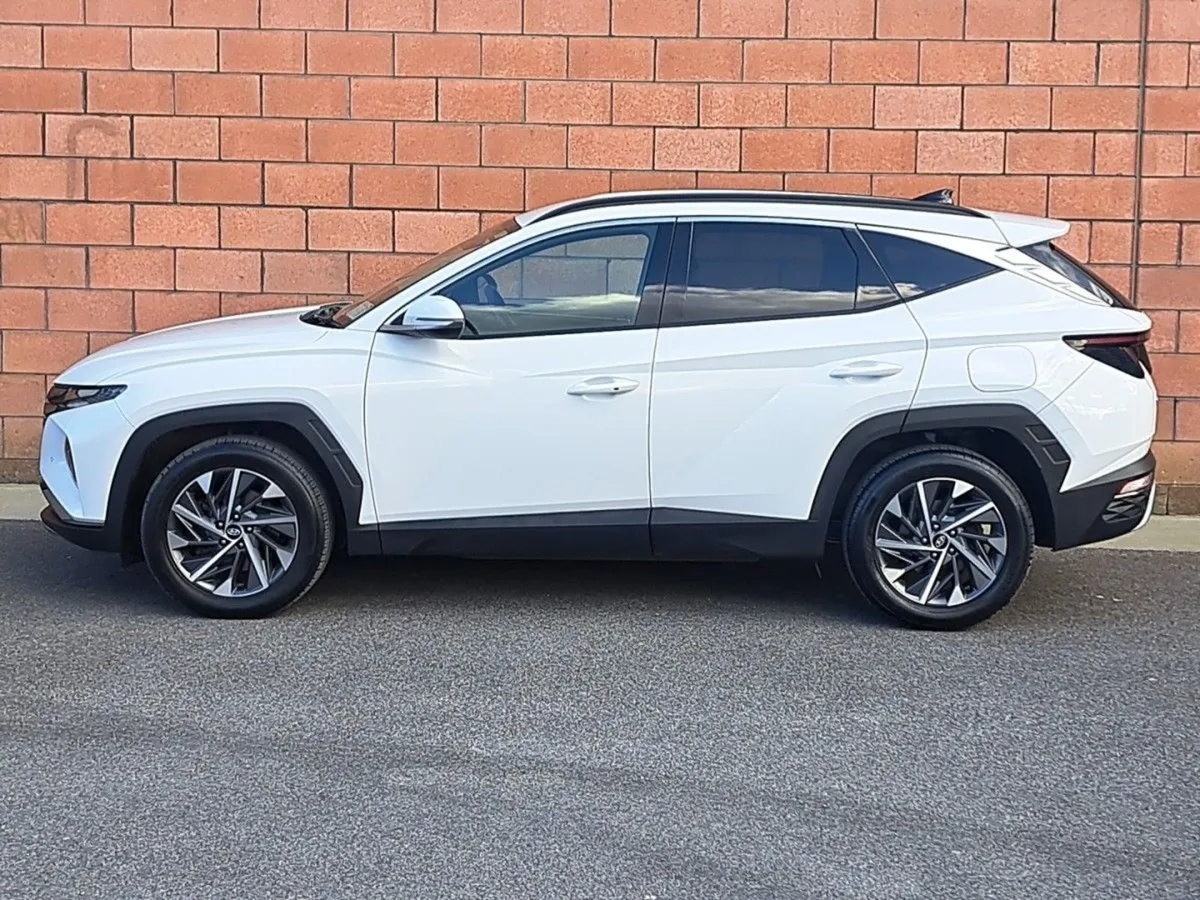 Hyundai Tucson Executive Plus 1.6 Diesel. - Image 3
