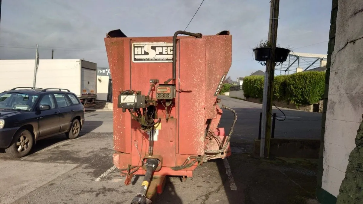 Hi Spec Bale chopper