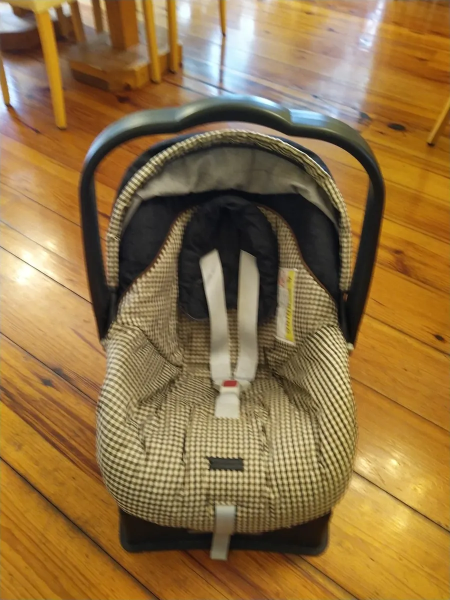 Baby Car seat from Mama & Papa