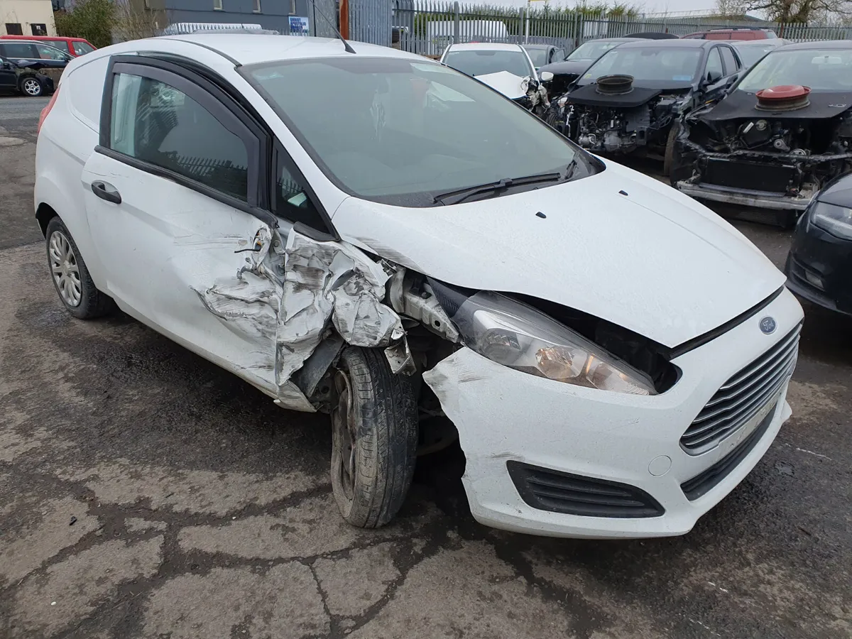 15 FORD FIESTA  1.5 TDCI 2 DOOR FOR BREAKING - Image 2