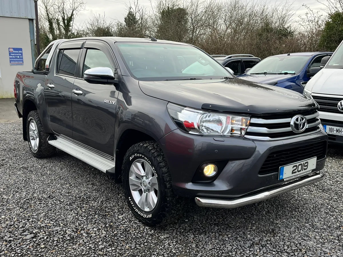 2019 TOYOTA HILUX 2.4 ICON INS STOCK