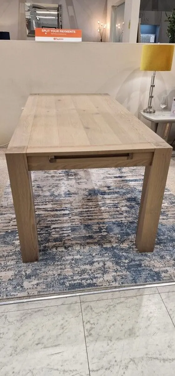 solid oak dining table - Image 1