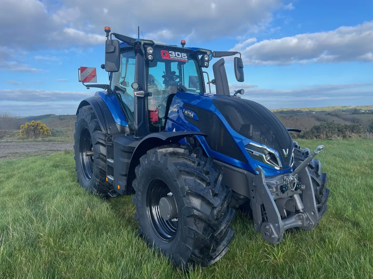 Valtra Q305 all Extra's Included