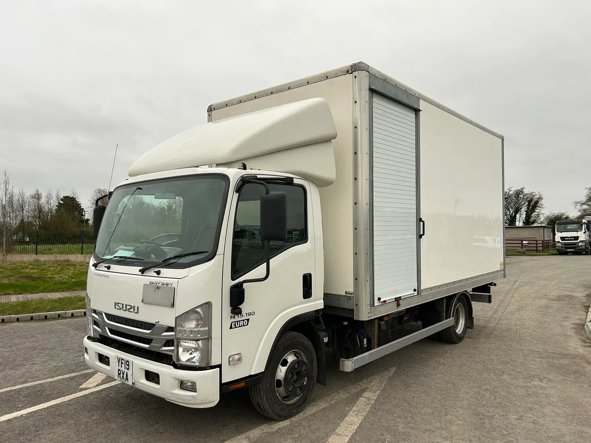 2019 Isuzu Box - Image 3