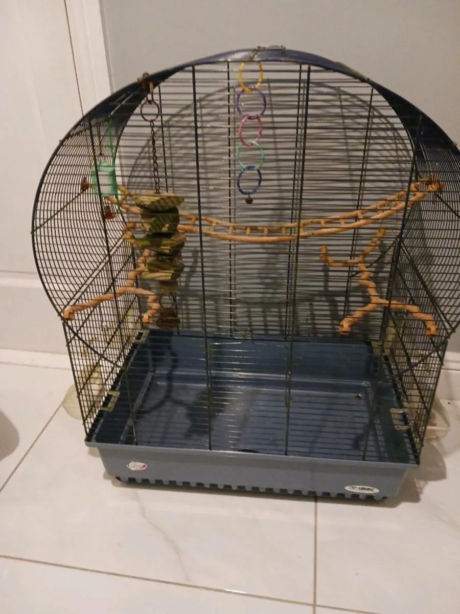 Bird cage and a run for sale in Co. Wexford for €45 on DoneDeal