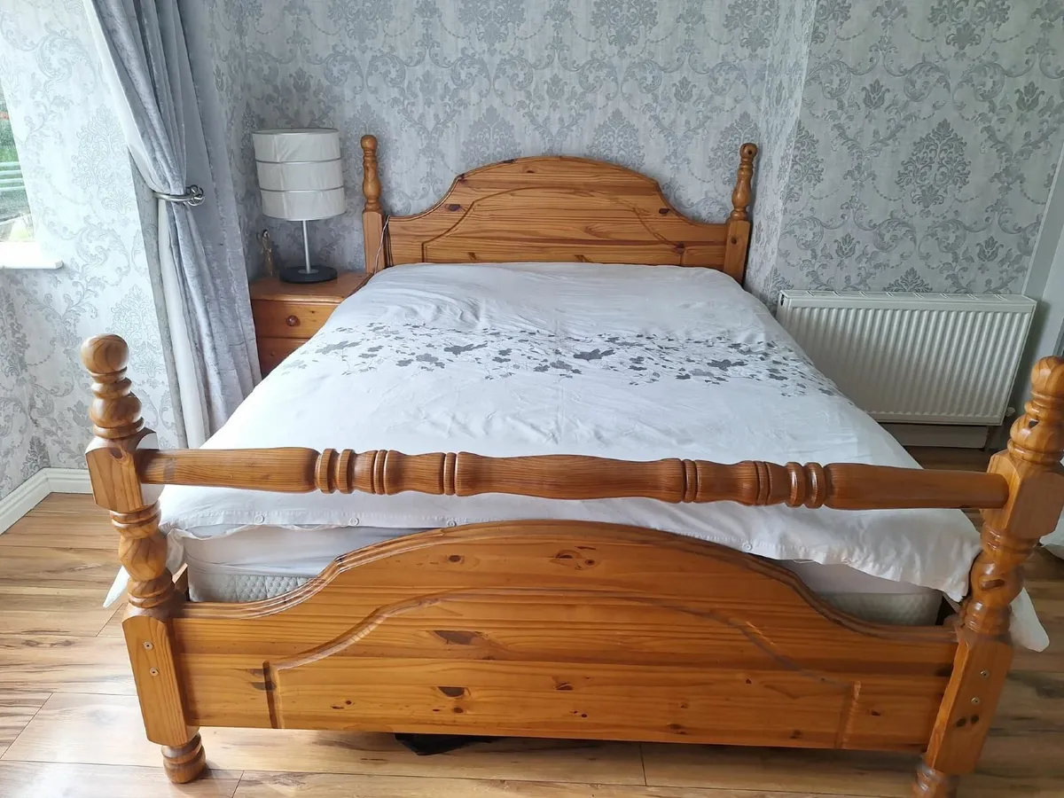 Bedroom furniture for sale in Co. Cork for €200 on DoneDeal
