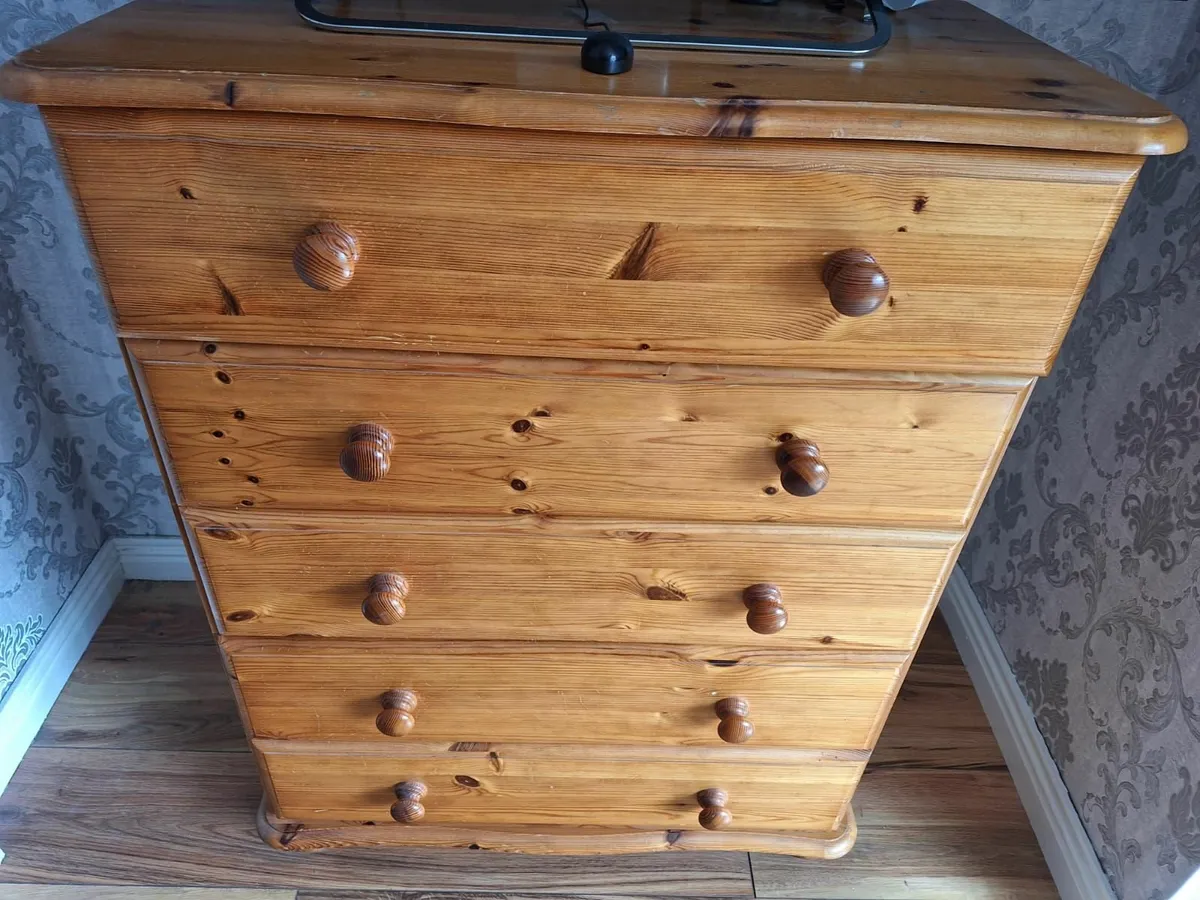 Bedroom furniture for sale in Co. Cork for €200 on DoneDeal