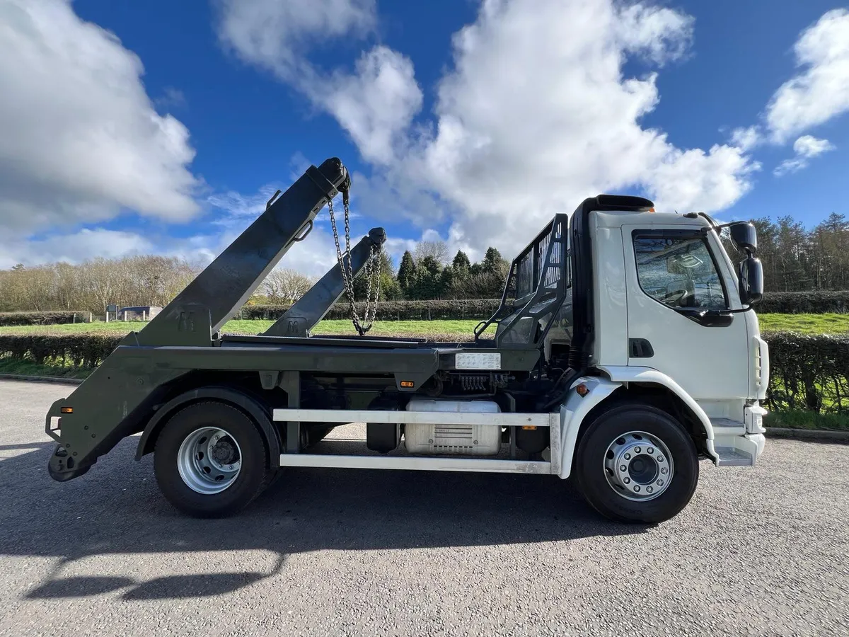 DAF LF230 SKIP LORRY - Image 2
