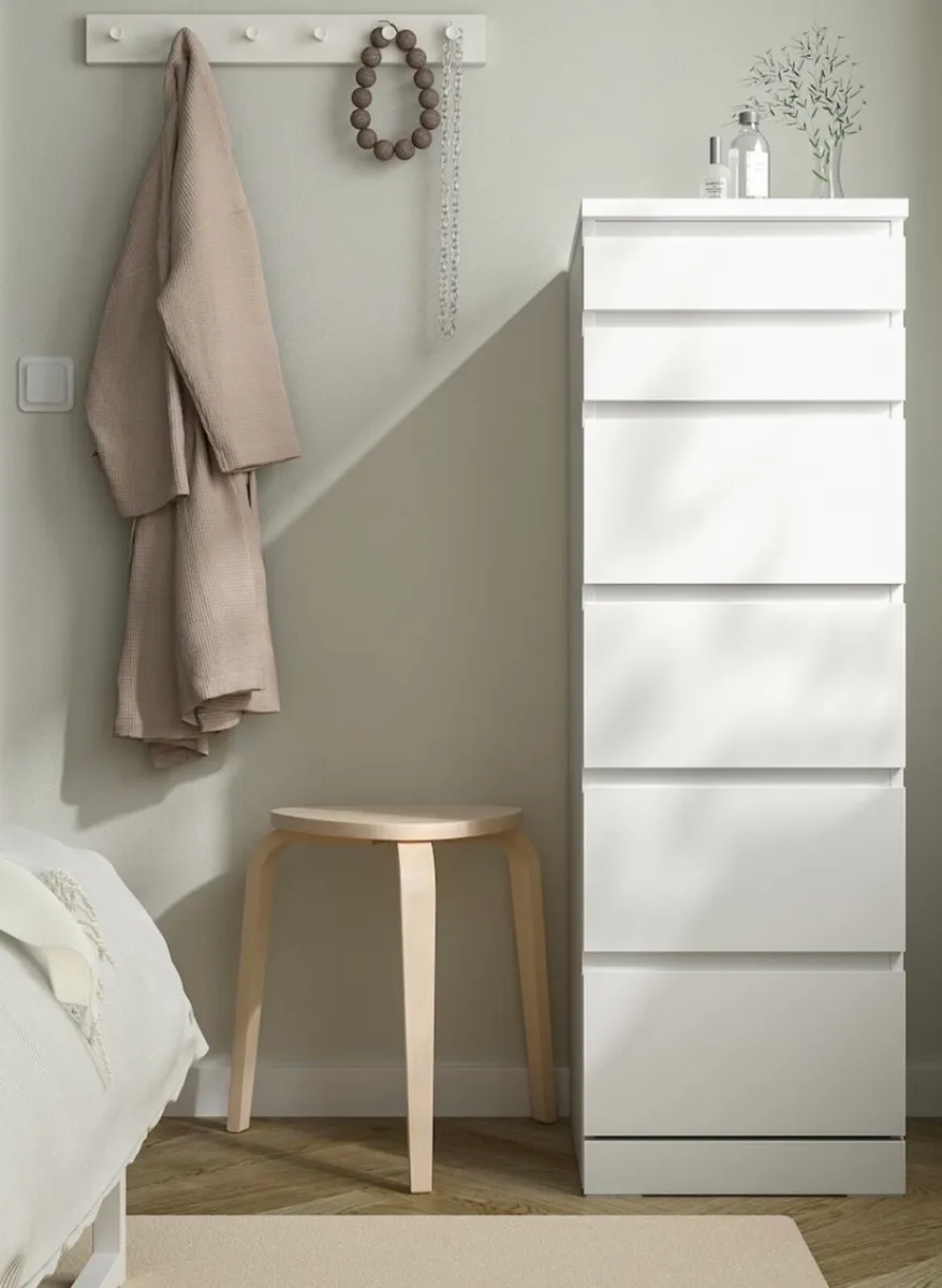 Ikea Malm dresser with mirror for sale in Co. Dublin for €80 on DoneDeal