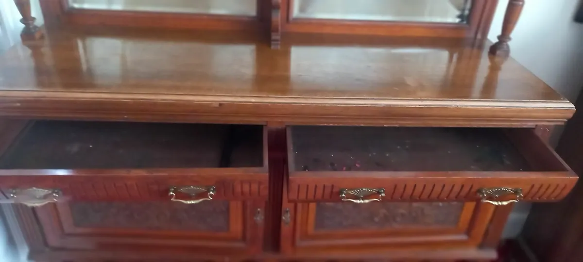 Dresser for sale in Co. Dublin for €800 on DoneDeal