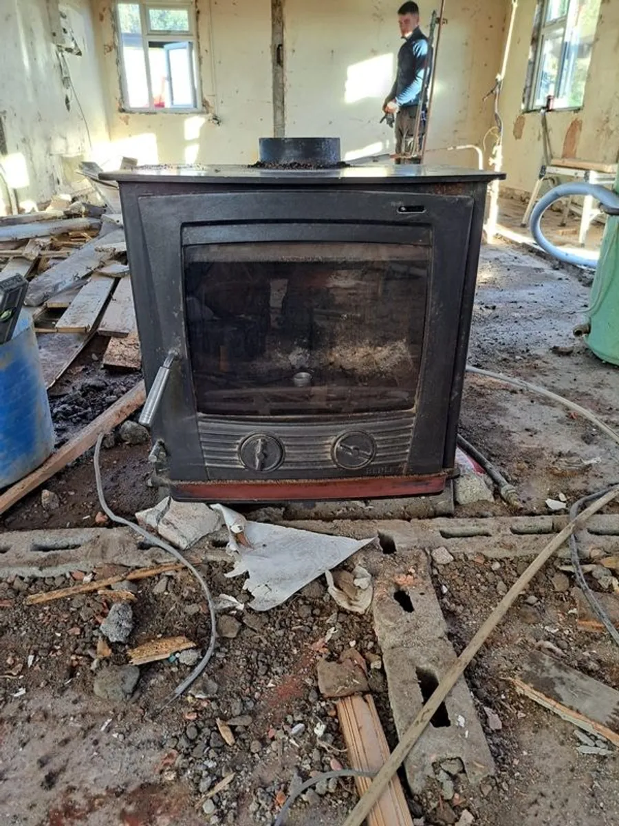 henley druid 30kw back boiler stove. 2 years old removed from