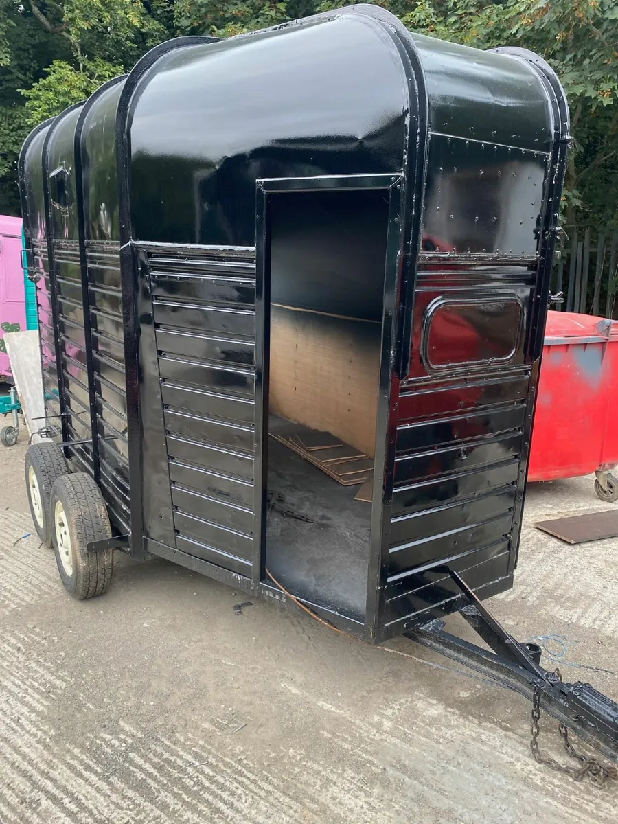 Catering Trailer Choice of 2  Units Gray Enfield - Image 4