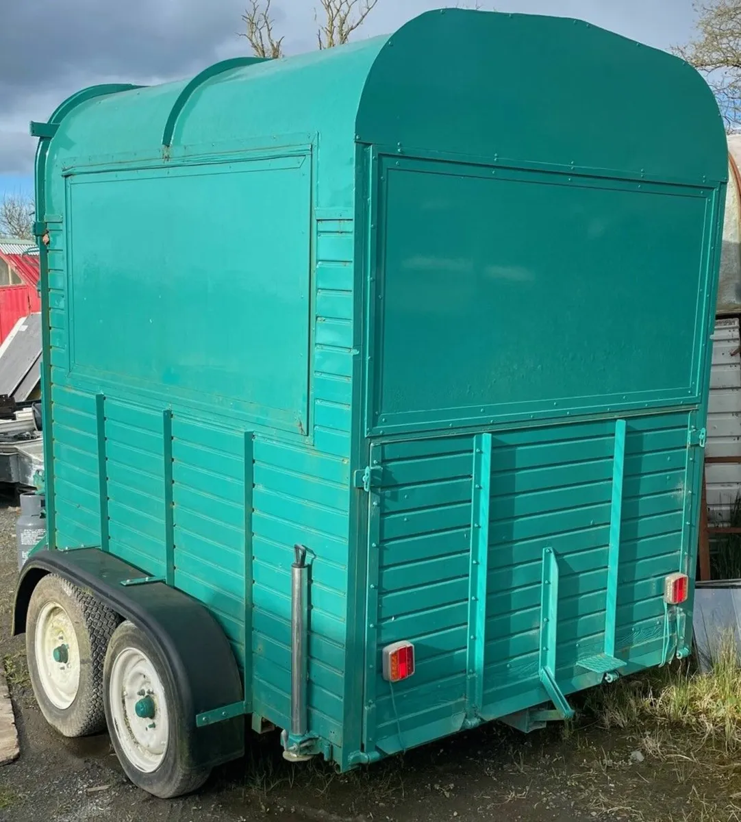 Catering Trailer Choice of 2  Units Gray Enfield - Image 2
