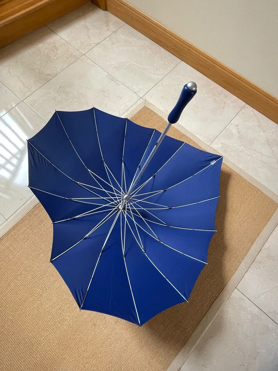 3 x heart shaped wedding umbrellas - Image 2