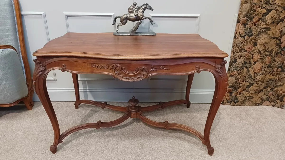 Antique  table  Louis XV - Image 1