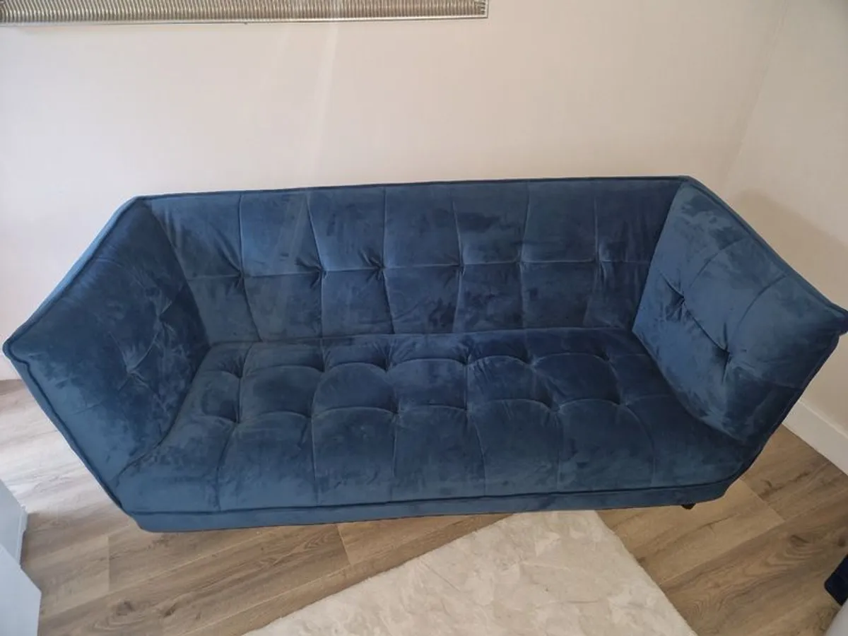 Couch - Image 1