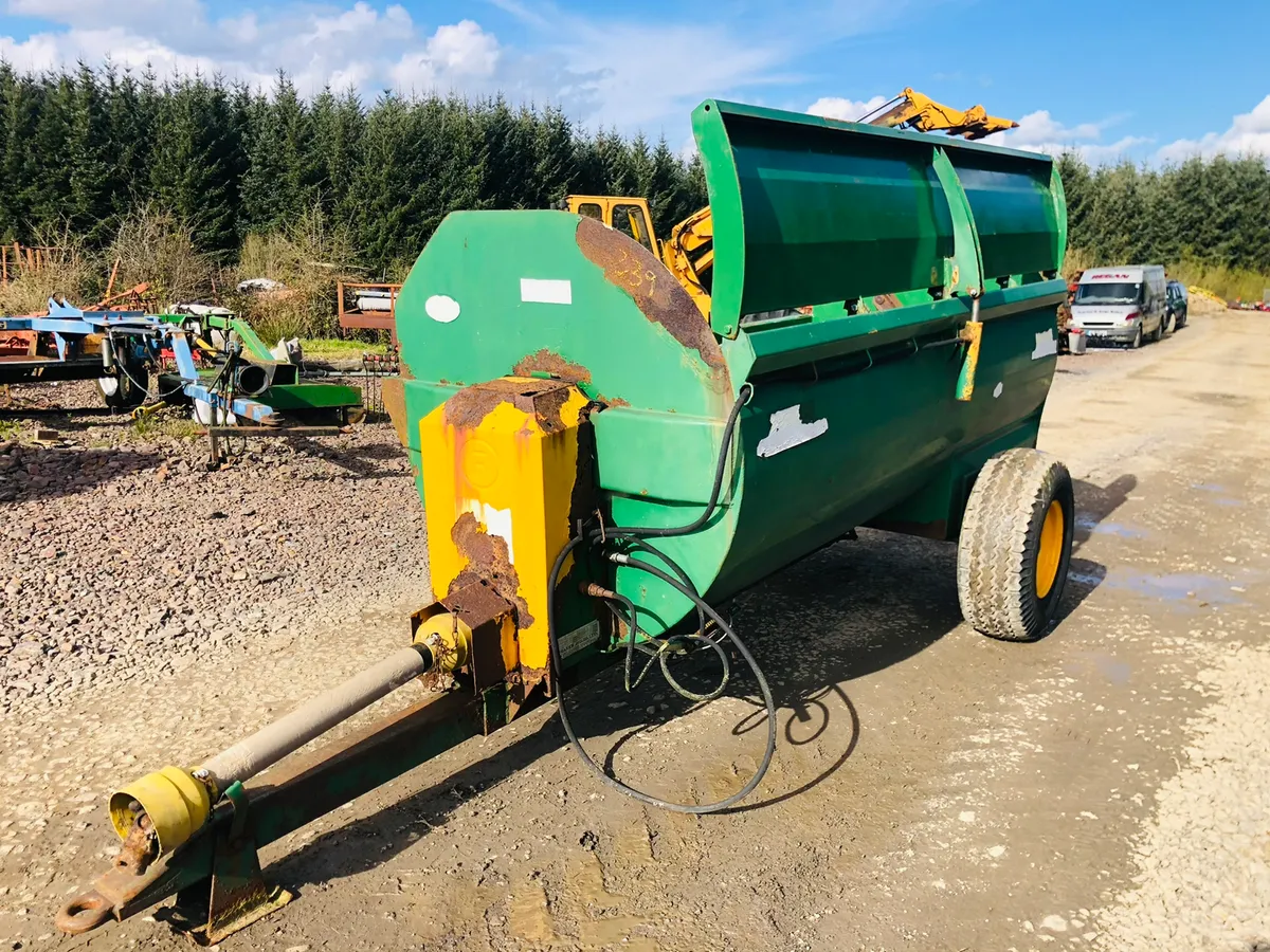 Fraser Muck Spreader - UK Import - Image 1