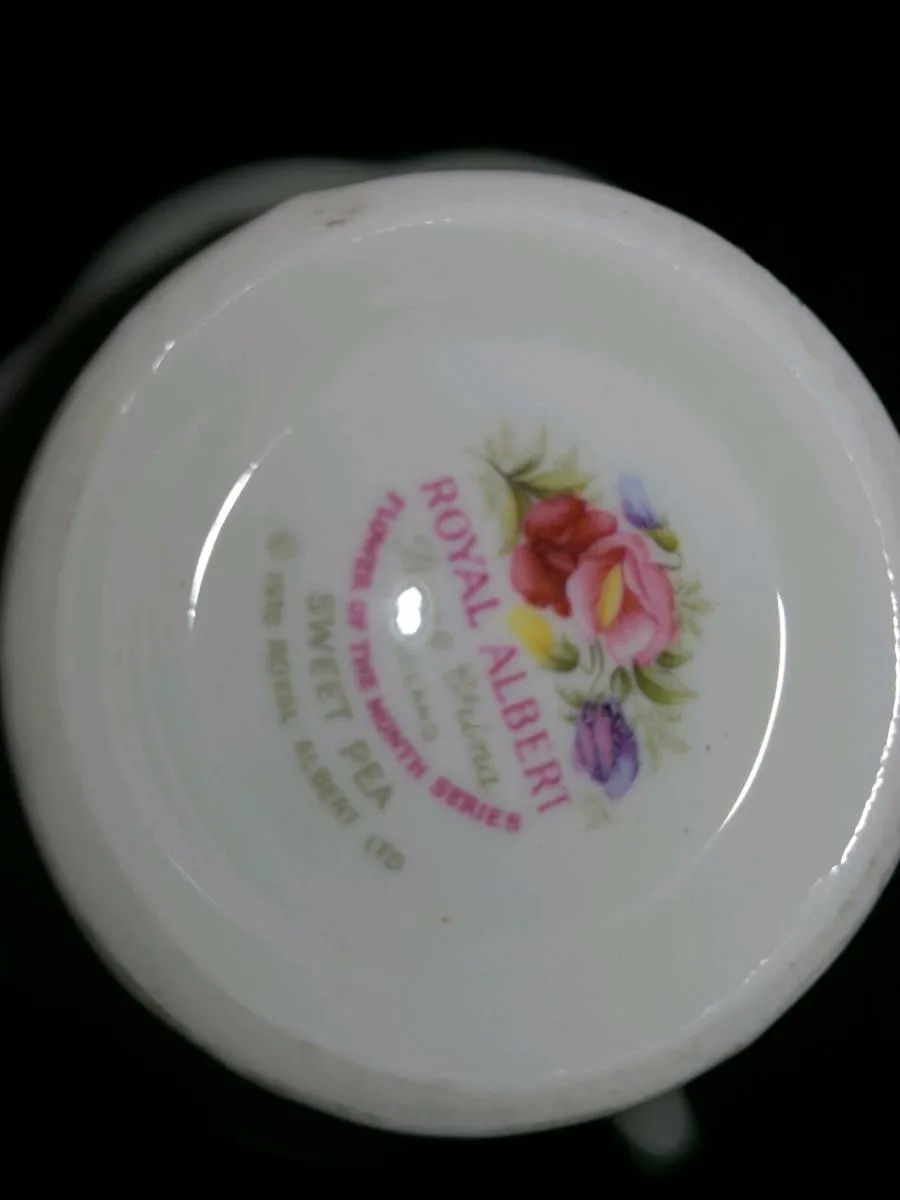 Pair of Royal Albert Sweet pea cup and saucer - Image 2