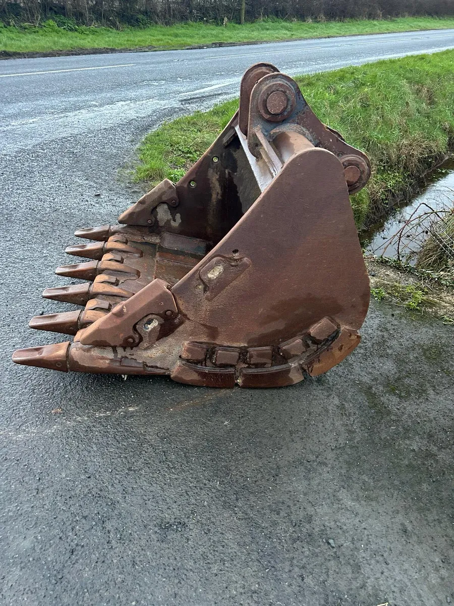 20 Ton 54” Rock Digging Bucket - Image 4