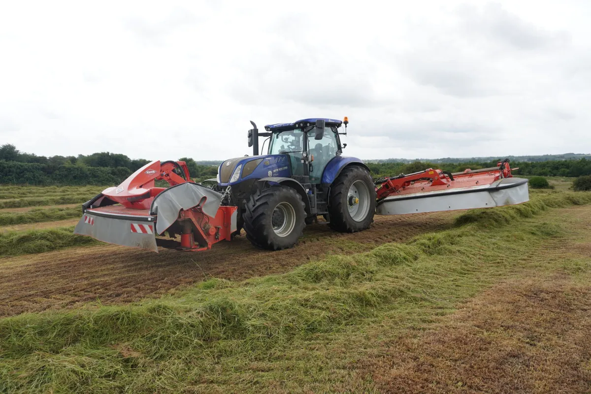 Kuhn FC 9330 RA Triple Mower Conditioners