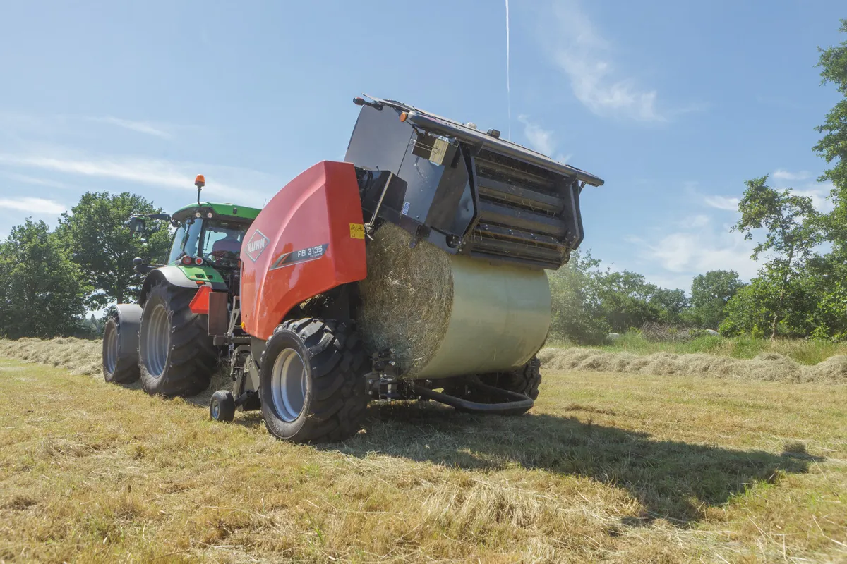 Kuhn FB 3100 Series Fixed Chamber Balers - Image 3