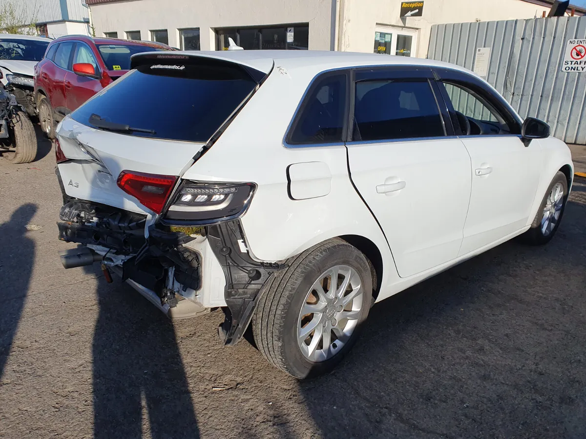 14 AUDI A3  1.4  TFSI (CXS) AUTO FOR BREAKING - Image 4