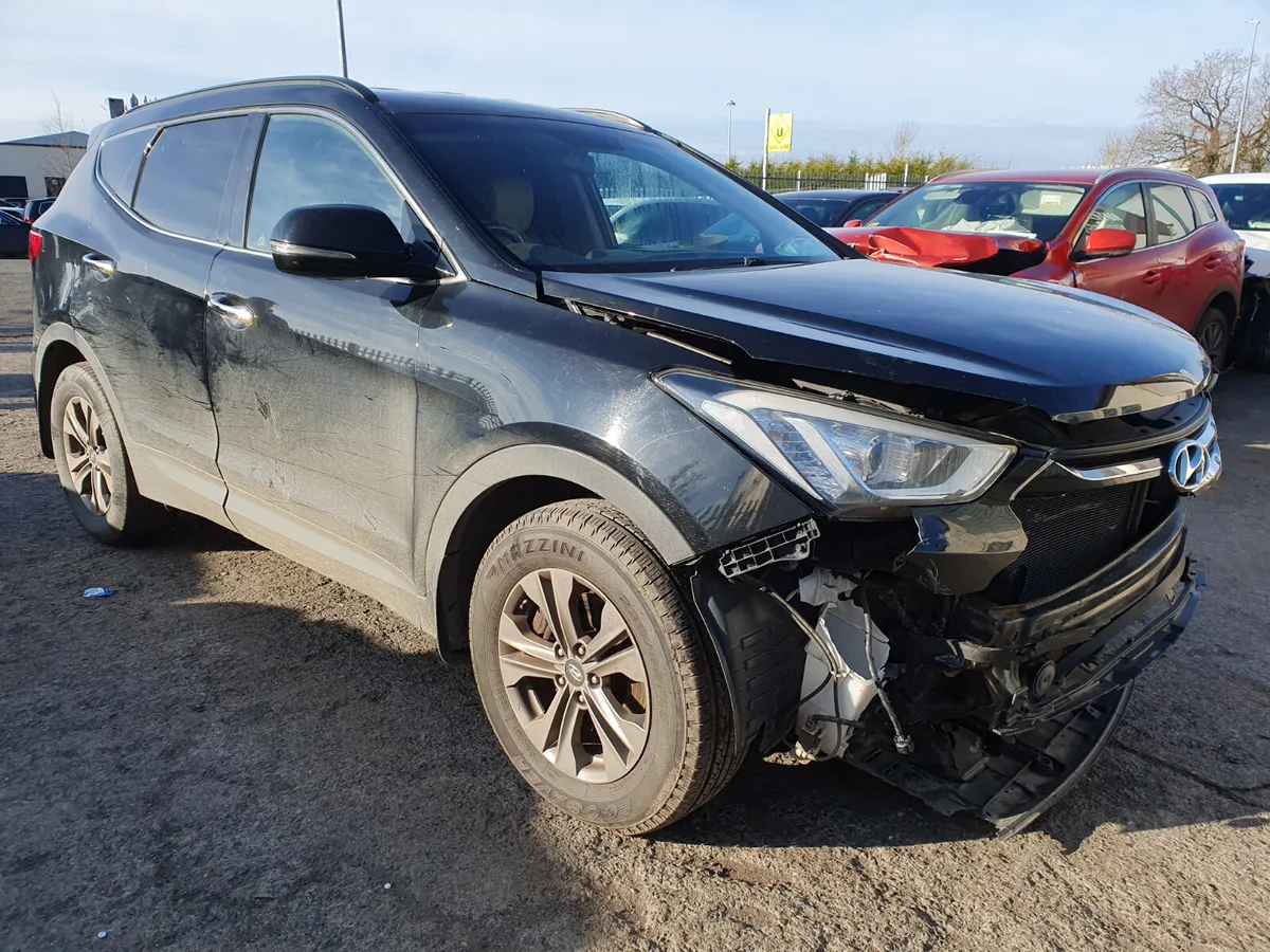 15 HYUNDAI SANTA FE  2.2 CRDI 4WD FOR BREAKING - Image 2