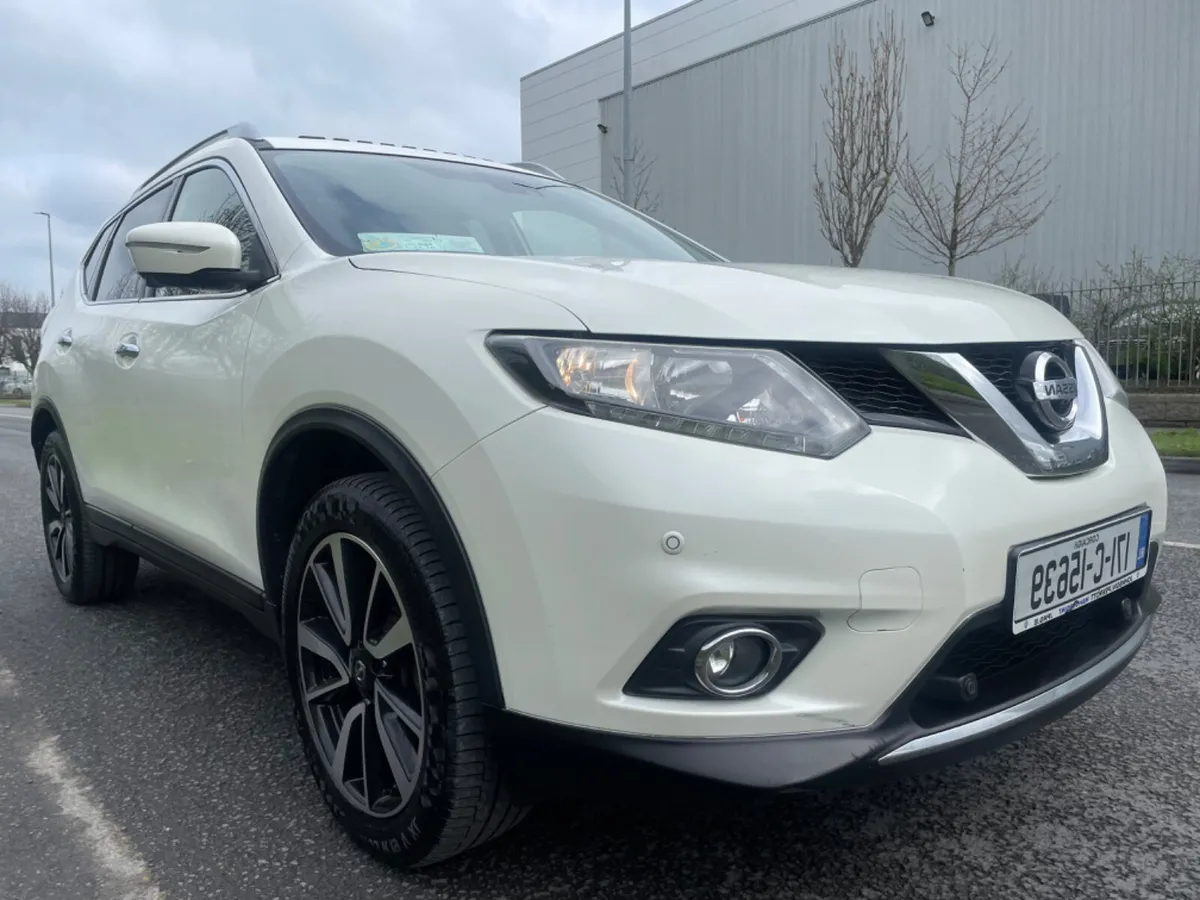 Nissan X-Trail 2017 7SEATS IN WHITE PAN ROOF