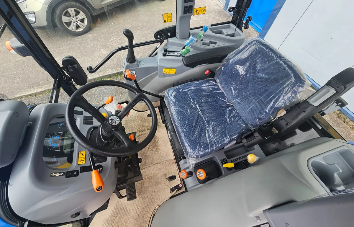 NEW HOLLAND BOOMER 55 2025 - Image 4