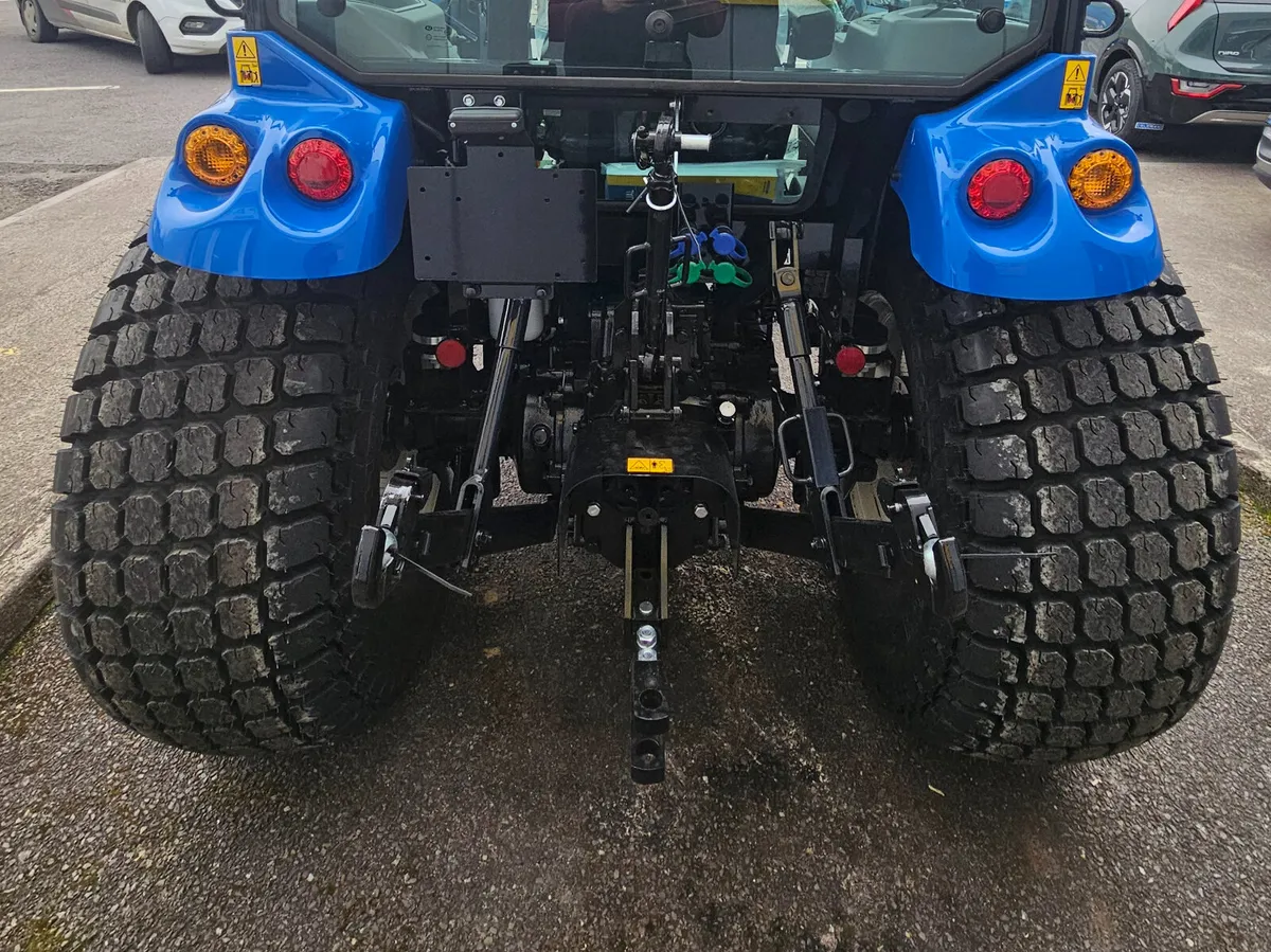 NEW HOLLAND BOOMER 55 2025 - Image 3