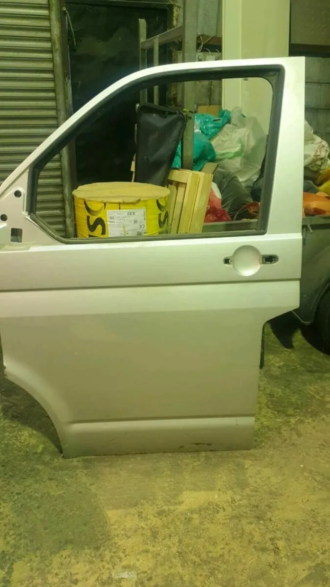 Vw transporter passenger side door T5 - Image 1