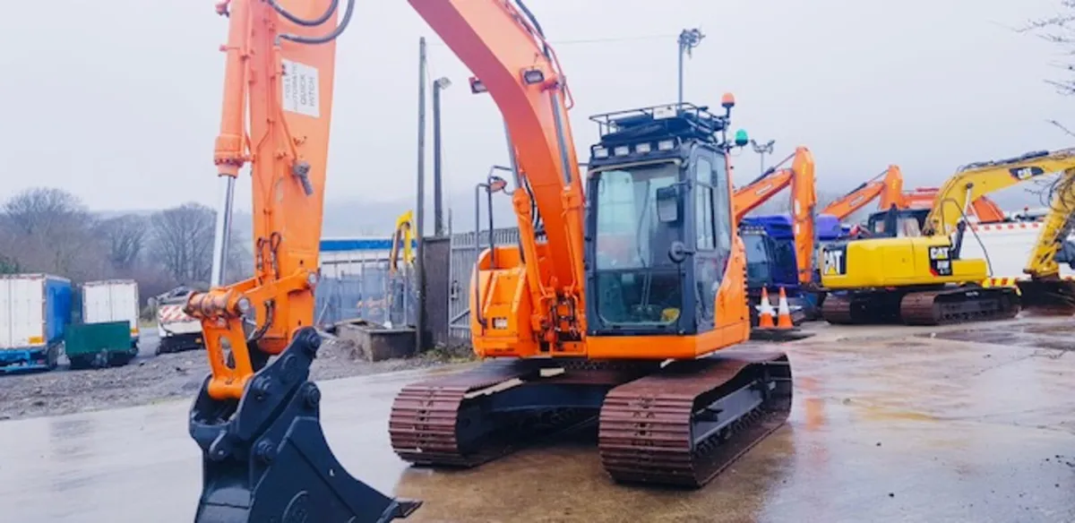 2019 Doosan Dx140Lcr