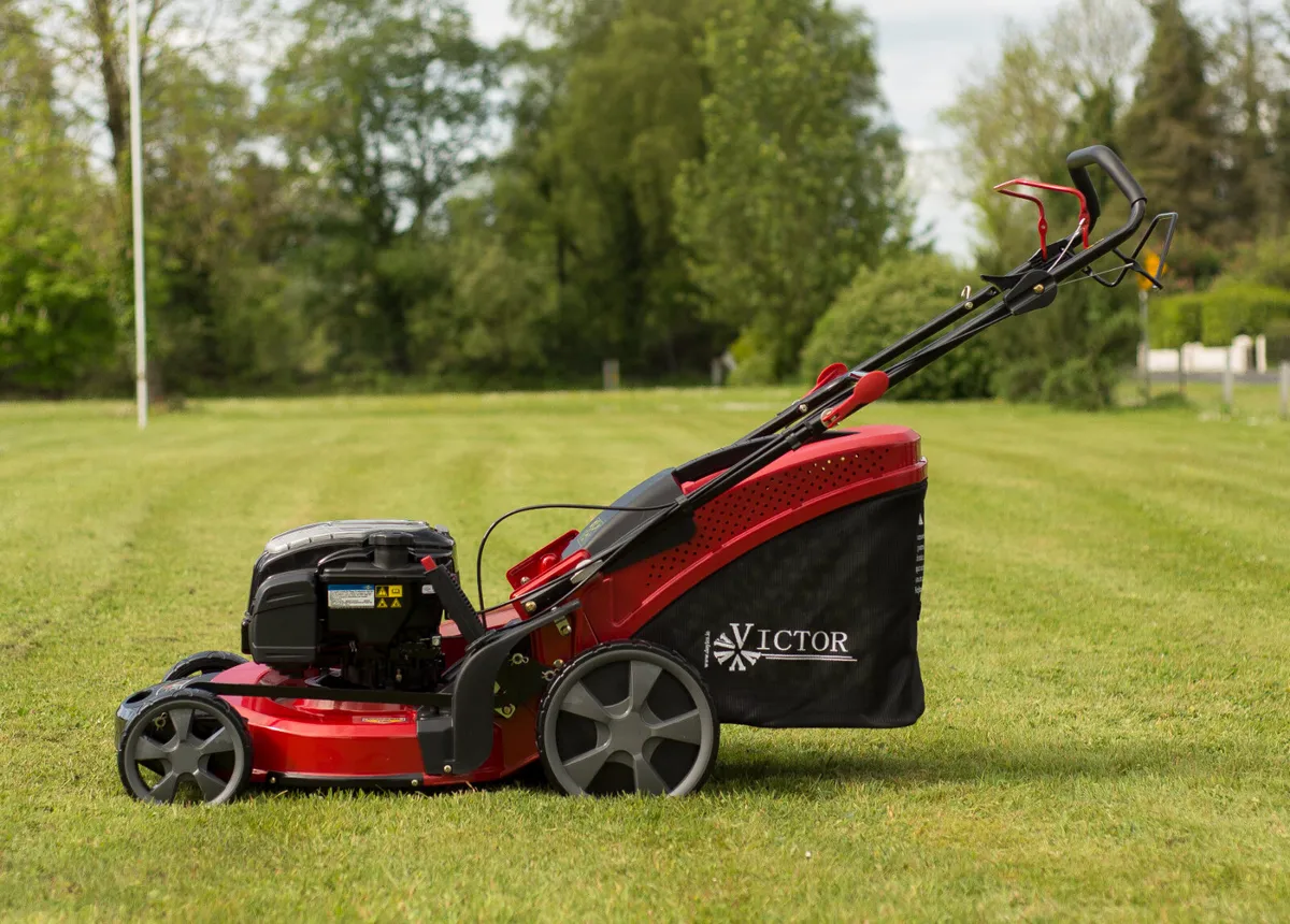 VICTOR WLZ21HV 21" Aluminium Deck Self-drive Lawnm - Image 3