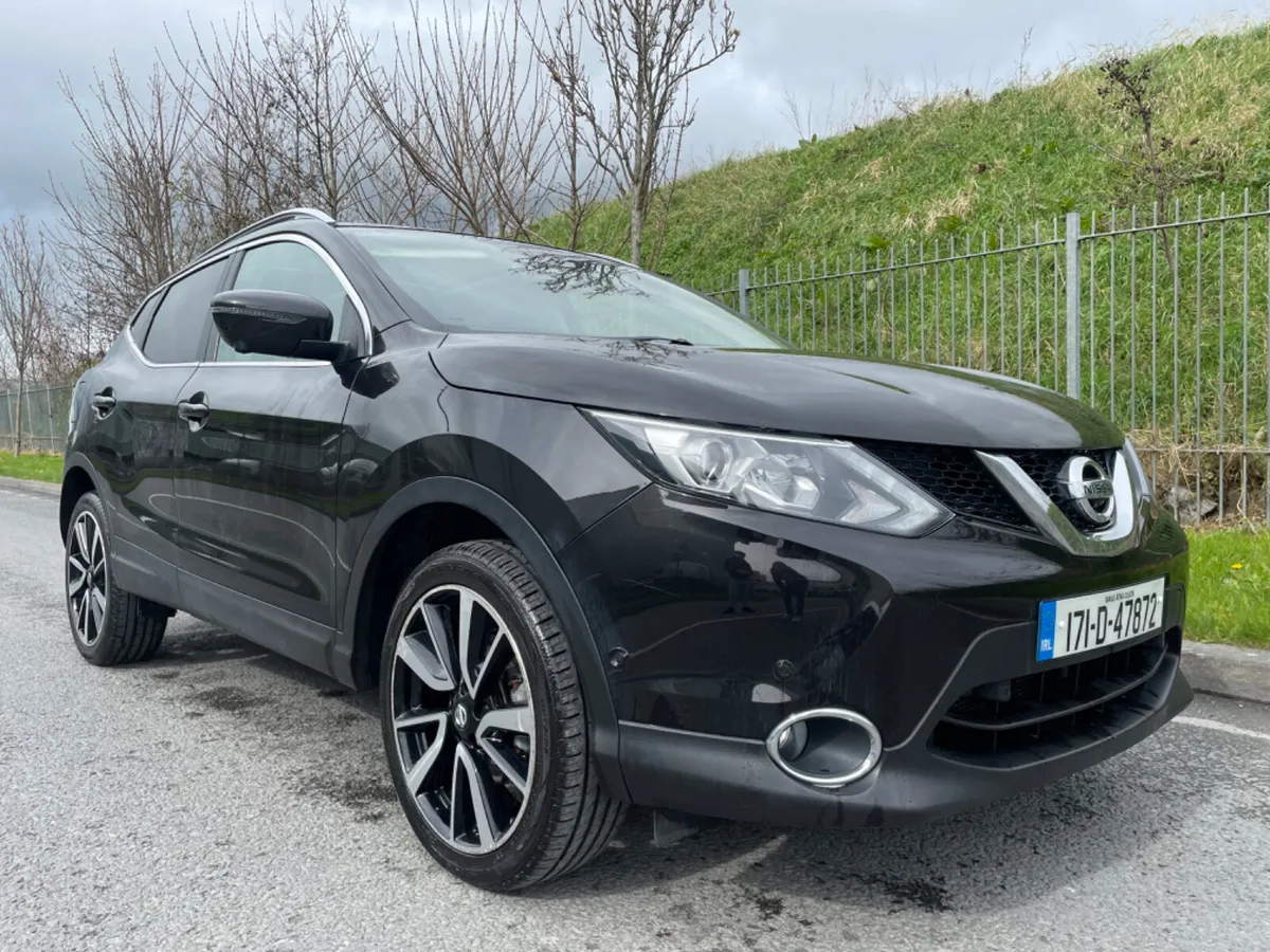 Nissan Qashqai 2017 HIGH SPEC LEATHER PAN ROOF