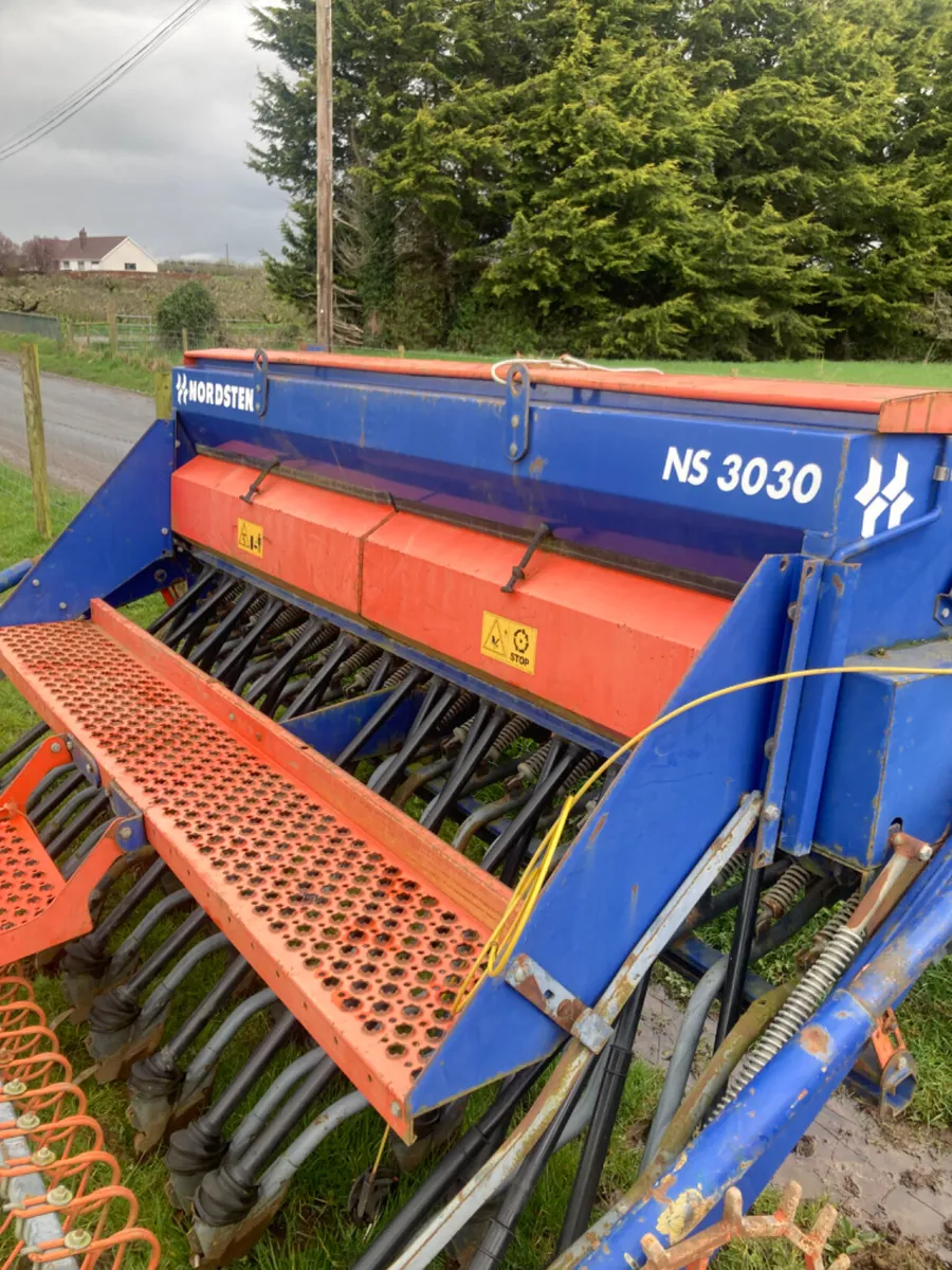 Nordsten 3030 seed drill - Image 1