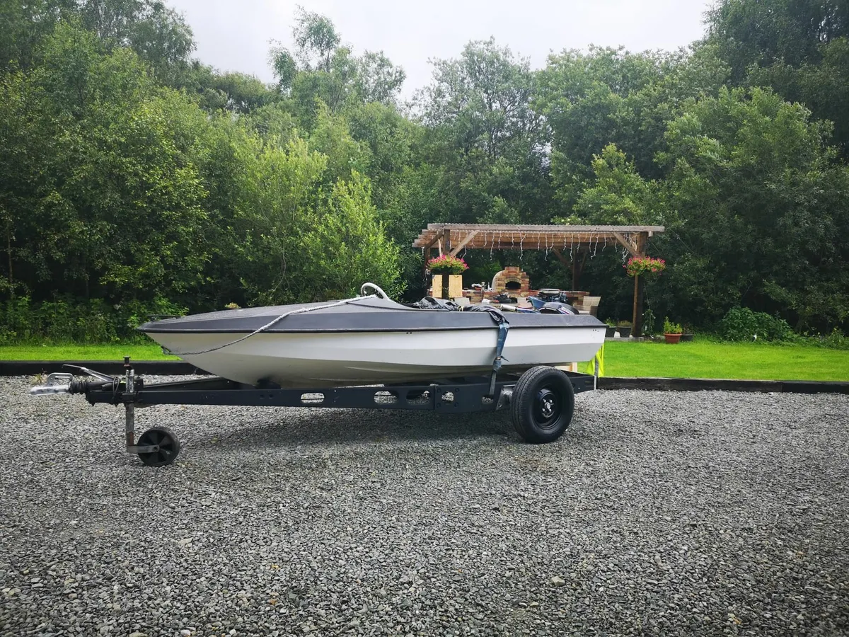 Boat with trailer for Sale - Image 1