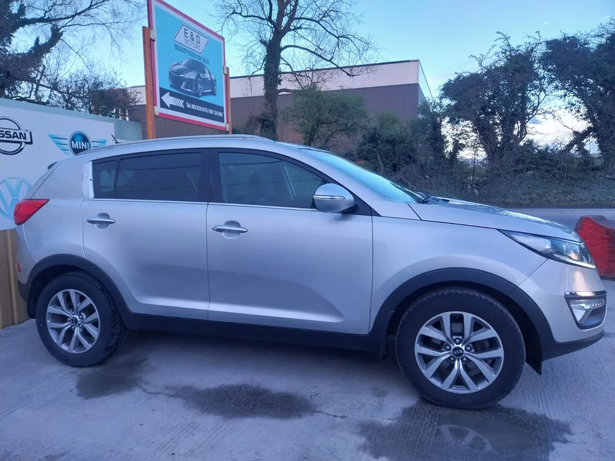 141 Kia Sportage 1.7D Executive Warranty - Image 3