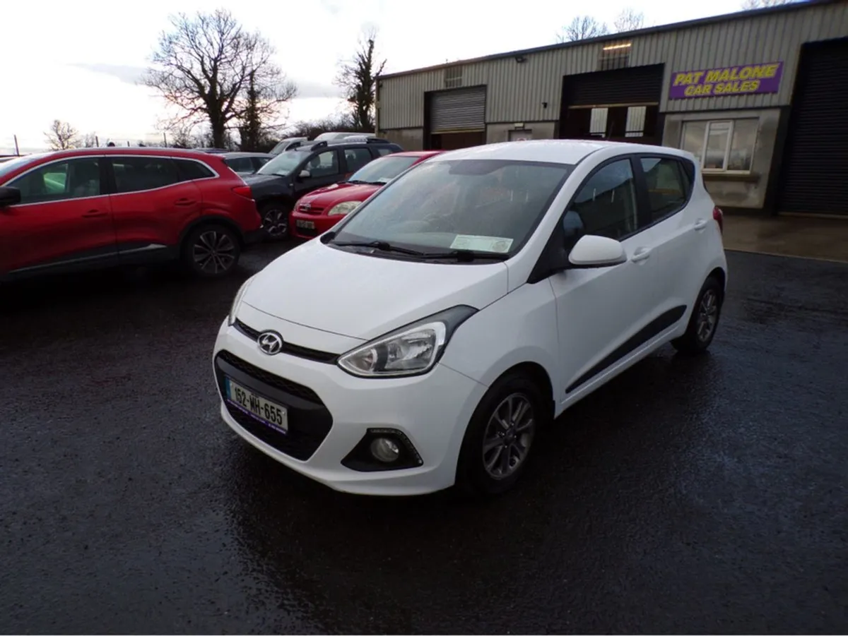 Hyundai i10 Deluxe 4DR - Image 1