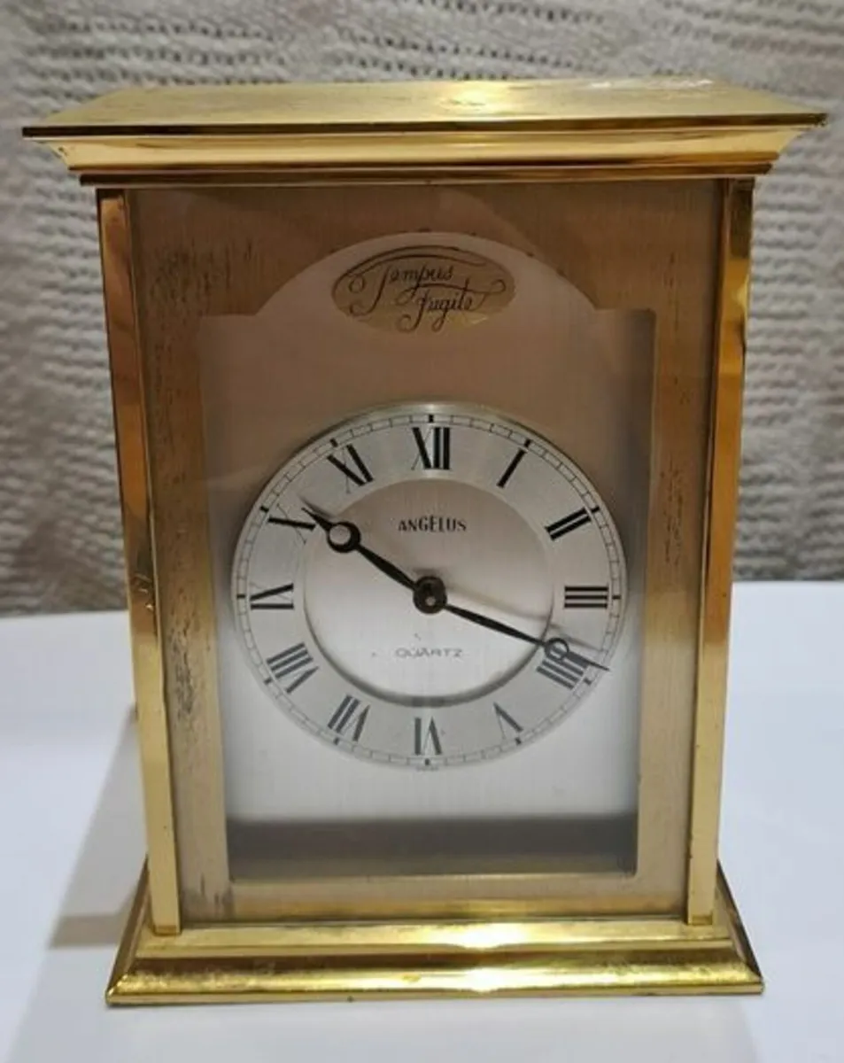 Angelus clock
