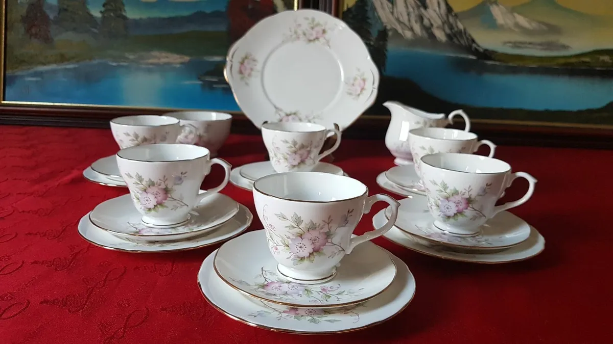 21 Pc. Duchess England Bone China Floral Tea Set