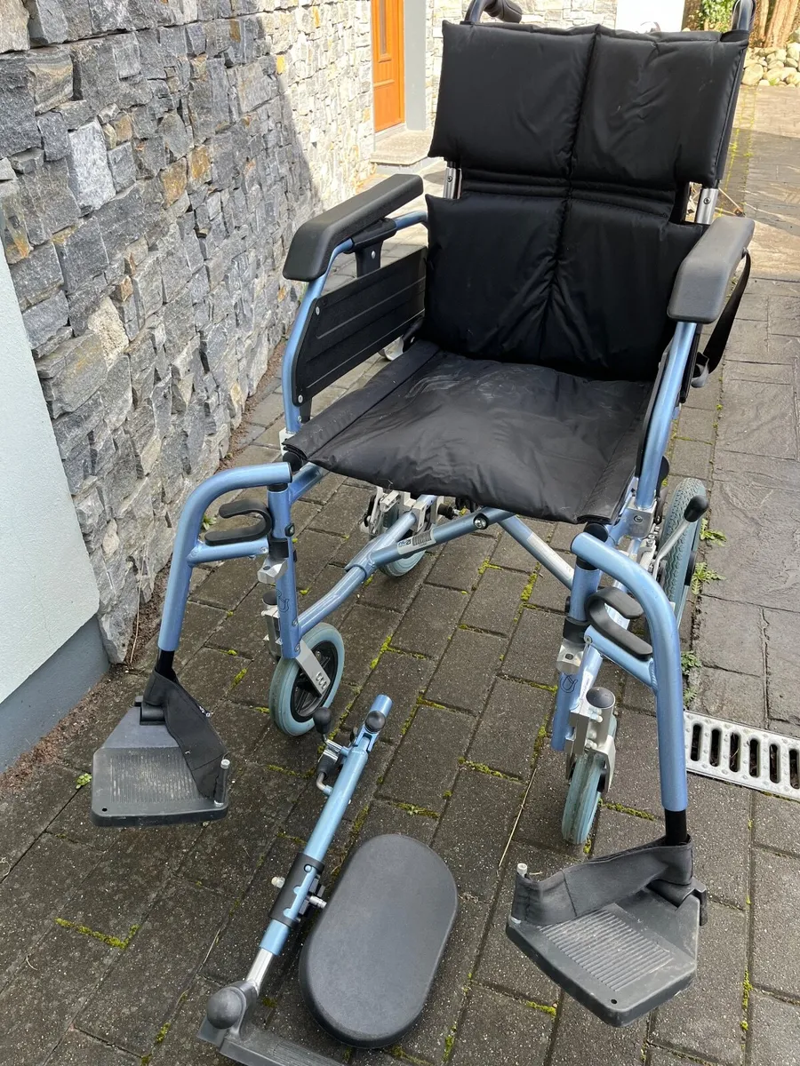 Wheelchair & Zimmer frame