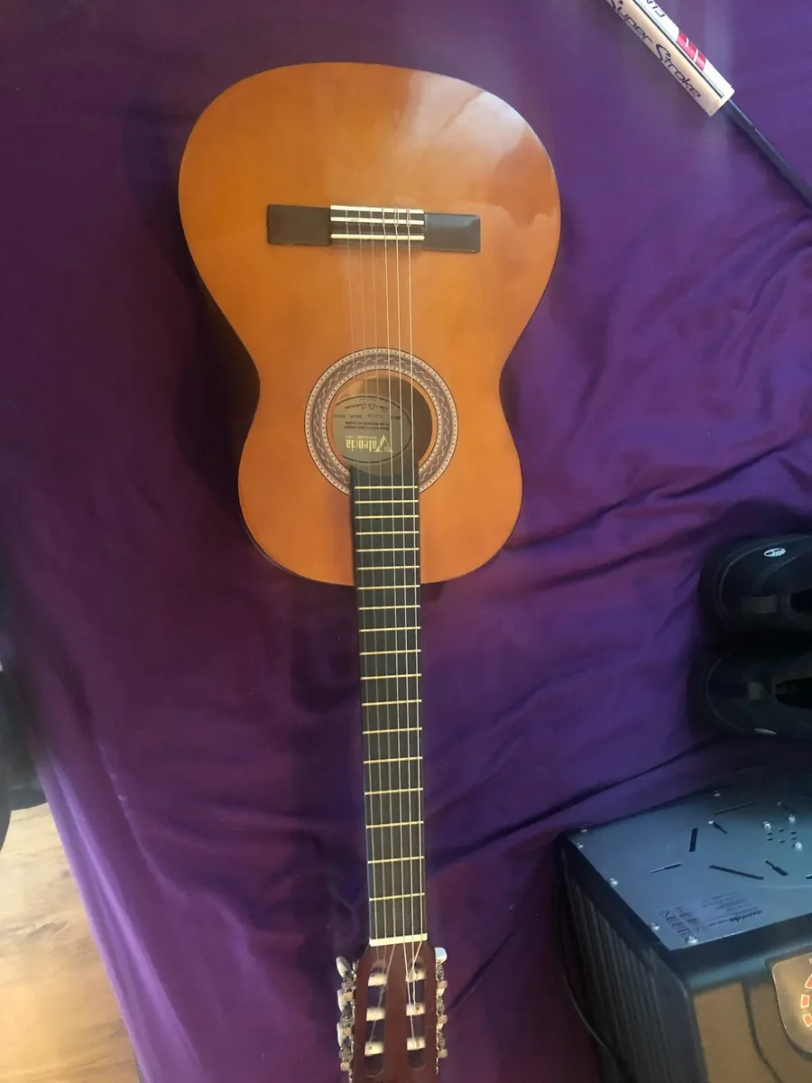 Valencia Guitar