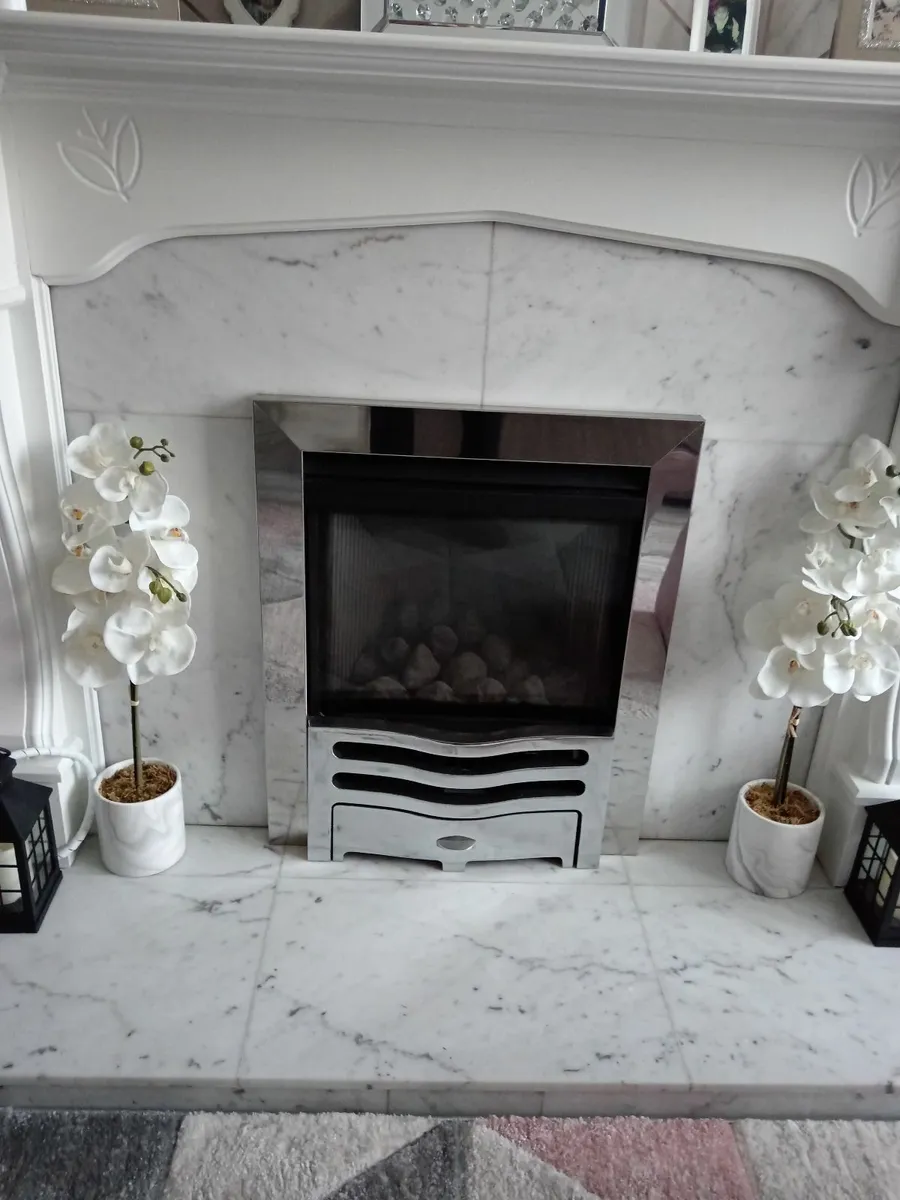Gas fire with remote control