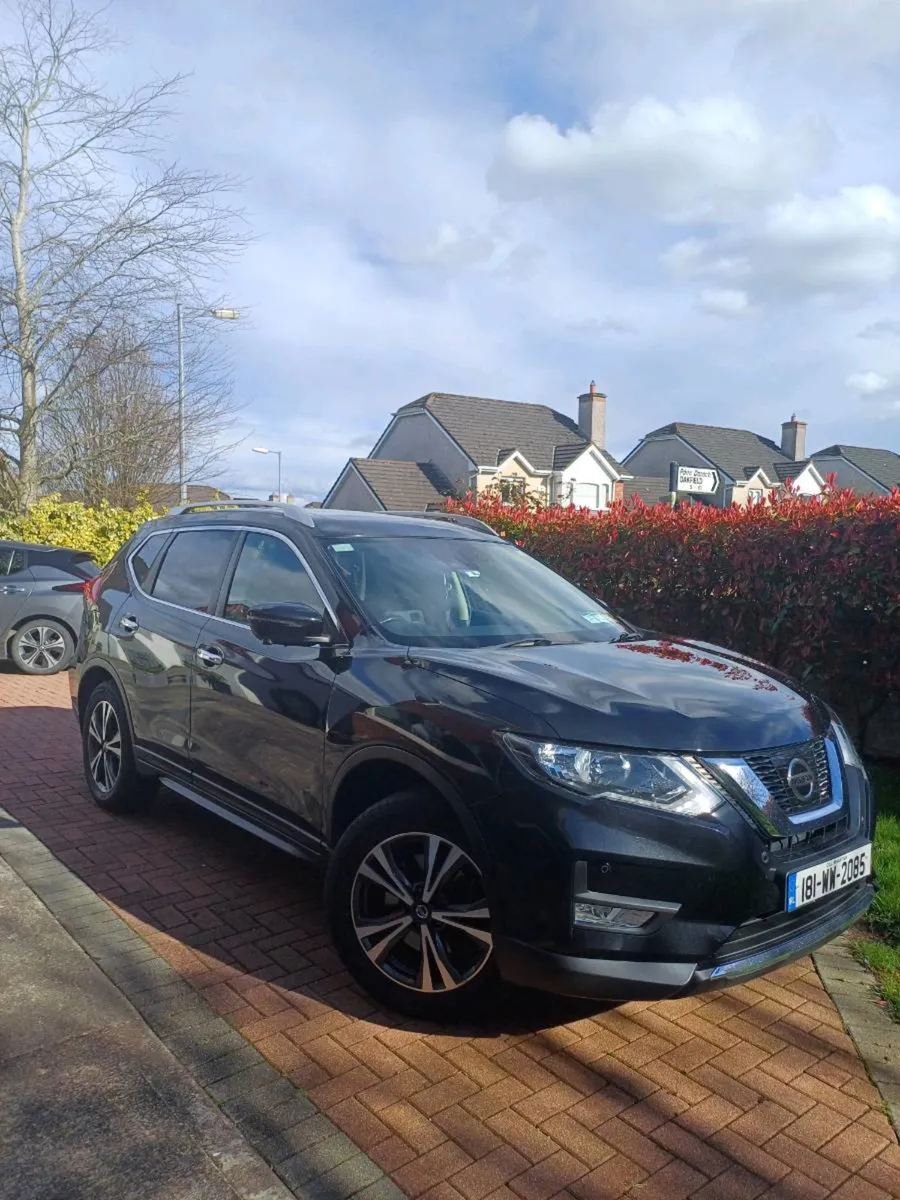 Nissan xtrail 7 seater panoramic roof 360 camera