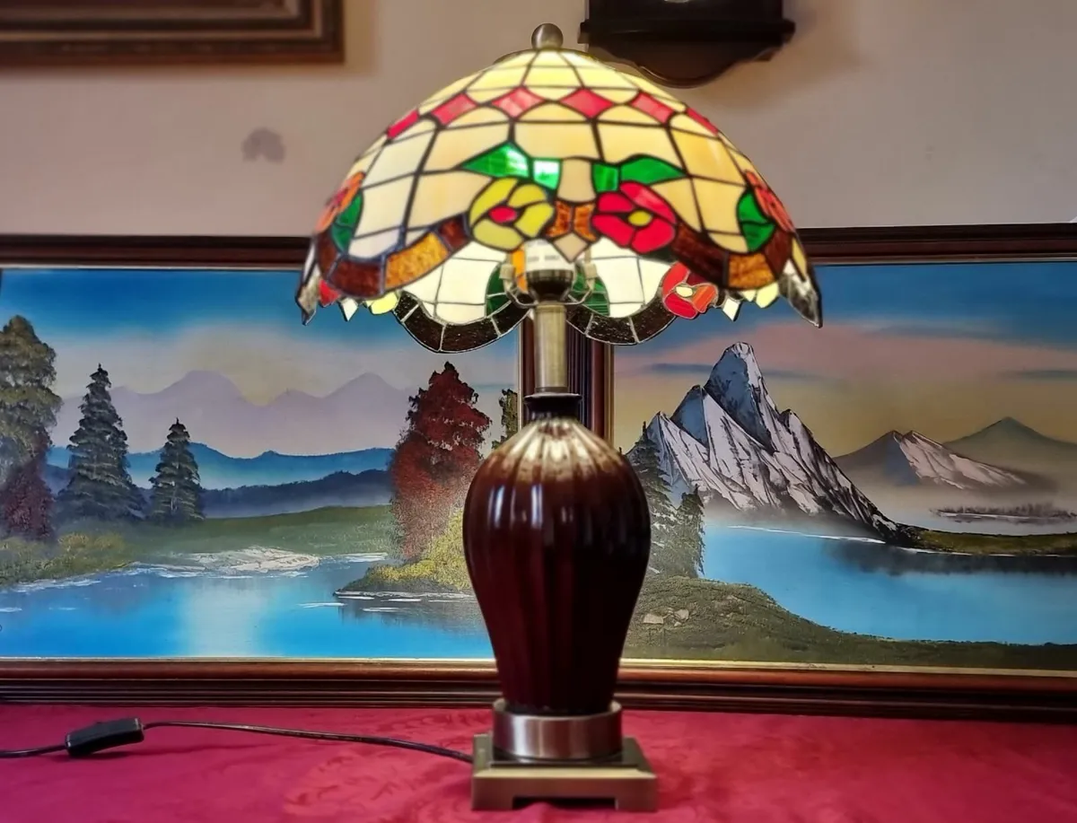 24" Tiffany Table Lamp With Stained Glass Shade