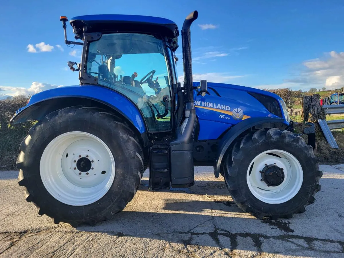 New Holland T6175